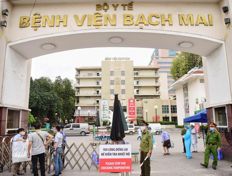 [ẢNH] Cận cảnh công tác kiểm soát ở bệnh viện Bạch Mai